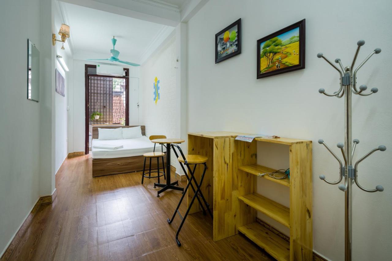 Nusmile'S Hostel And Travel Hanoi Buitenkant foto