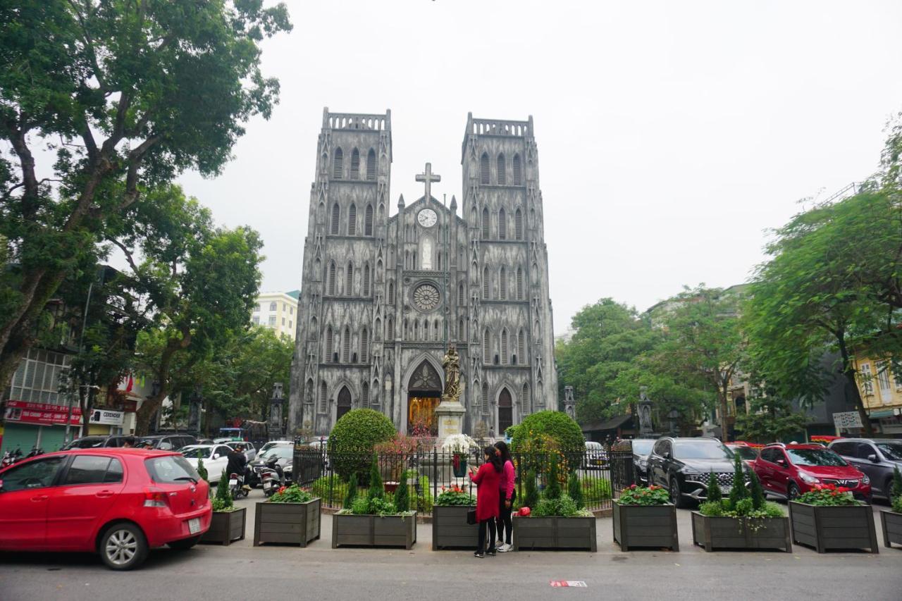 Nusmile'S Hostel And Travel Hanoi Buitenkant foto