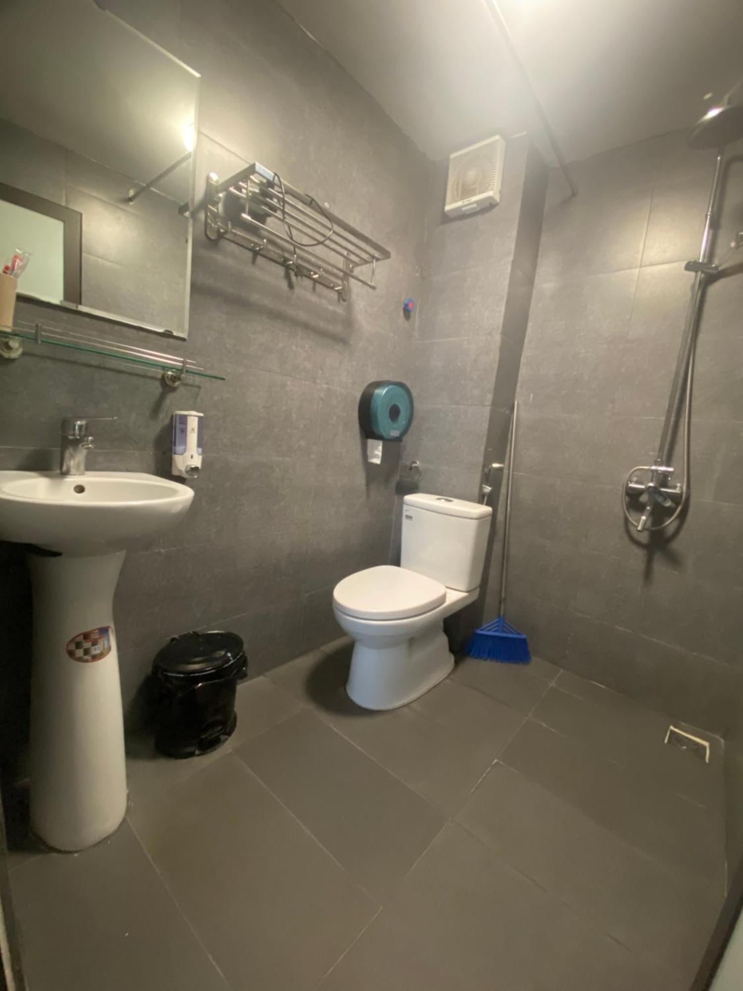 Nusmile'S Hostel And Travel Hanoi Buitenkant foto