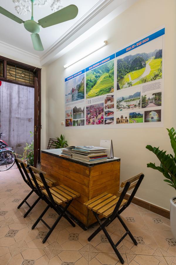 Nusmile'S Hostel And Travel Hanoi Buitenkant foto