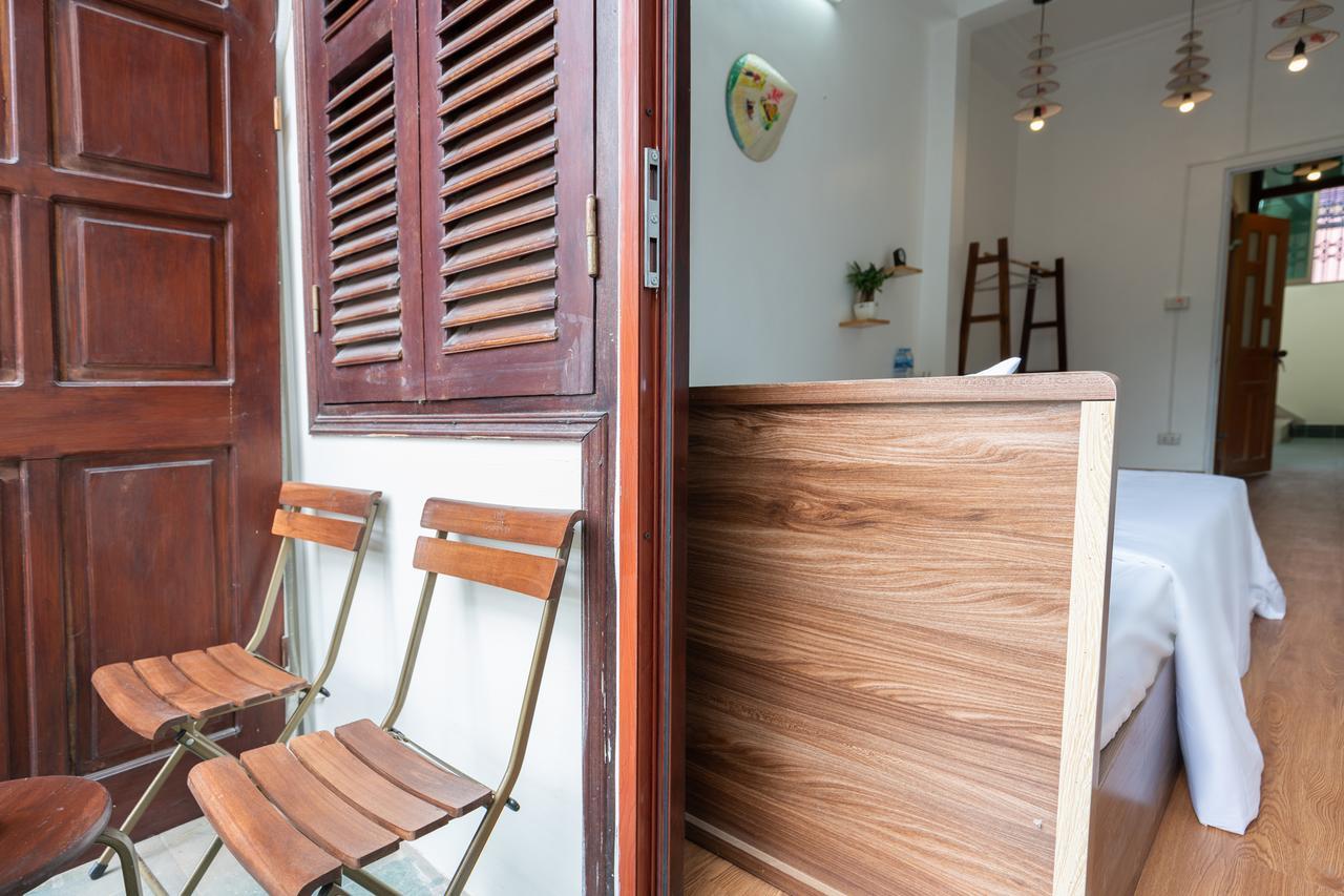 Nusmile'S Hostel And Travel Hanoi Buitenkant foto