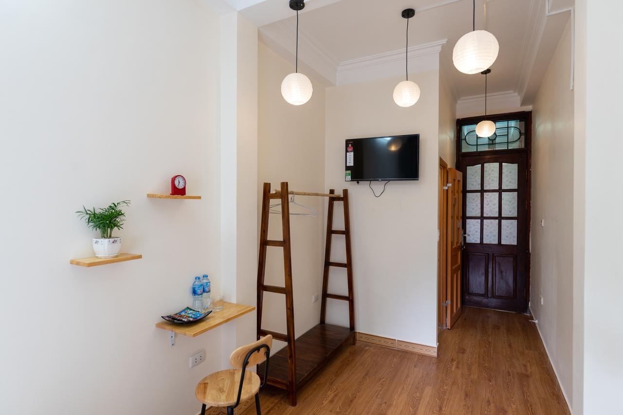 Nusmile'S Hostel And Travel Hanoi Buitenkant foto