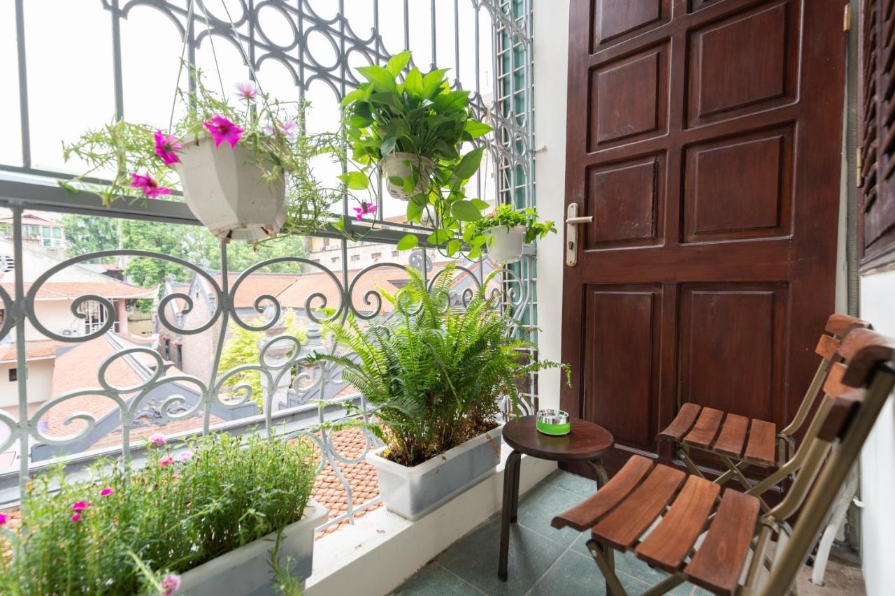 Nusmile'S Hostel And Travel Hanoi Buitenkant foto