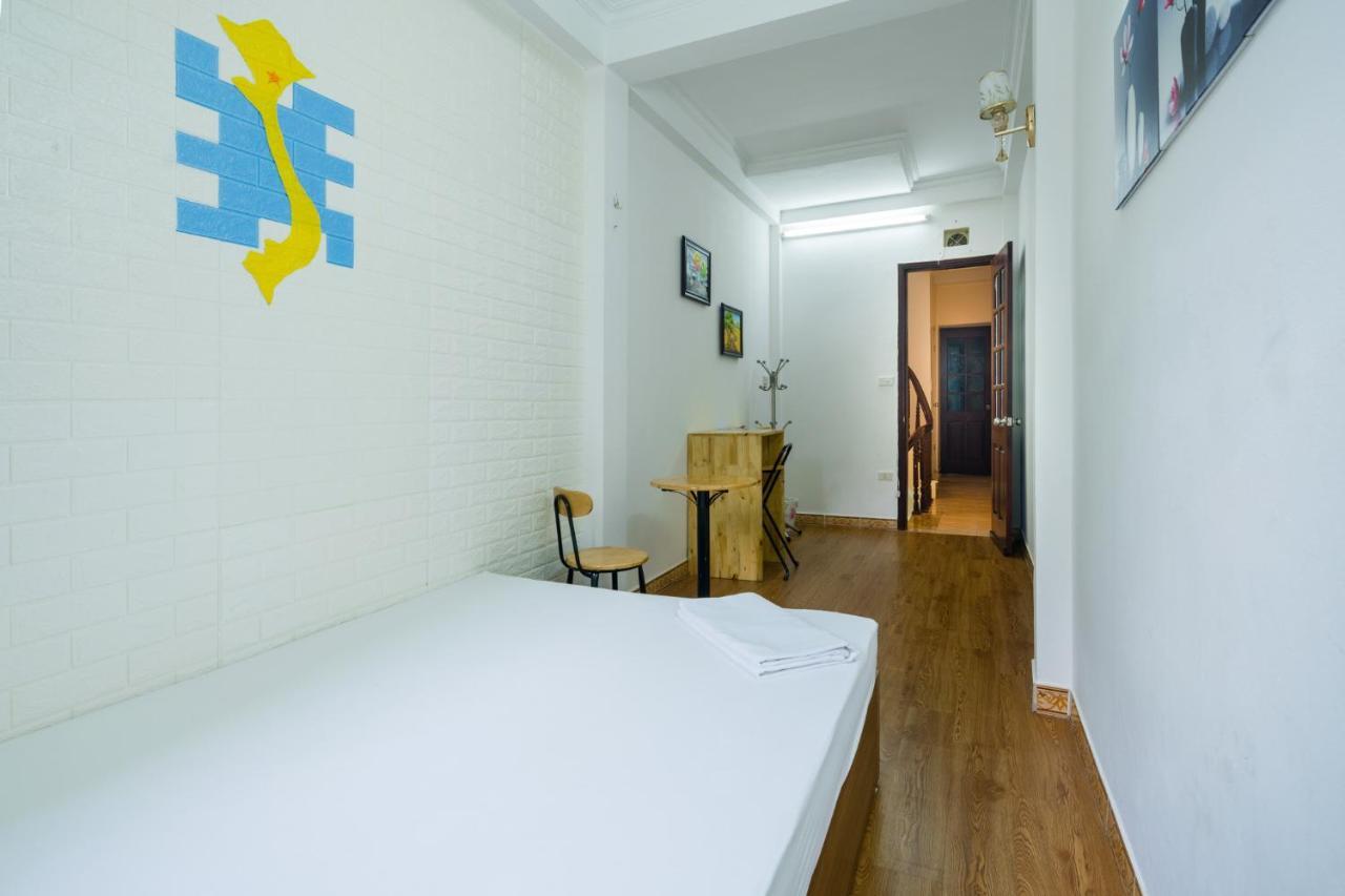 Nusmile'S Hostel And Travel Hanoi Buitenkant foto