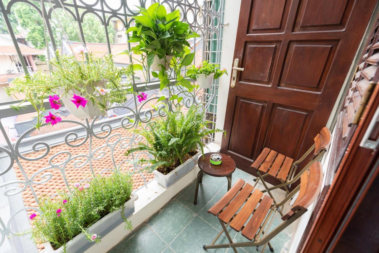 Nusmile'S Hostel And Travel Hanoi Buitenkant foto