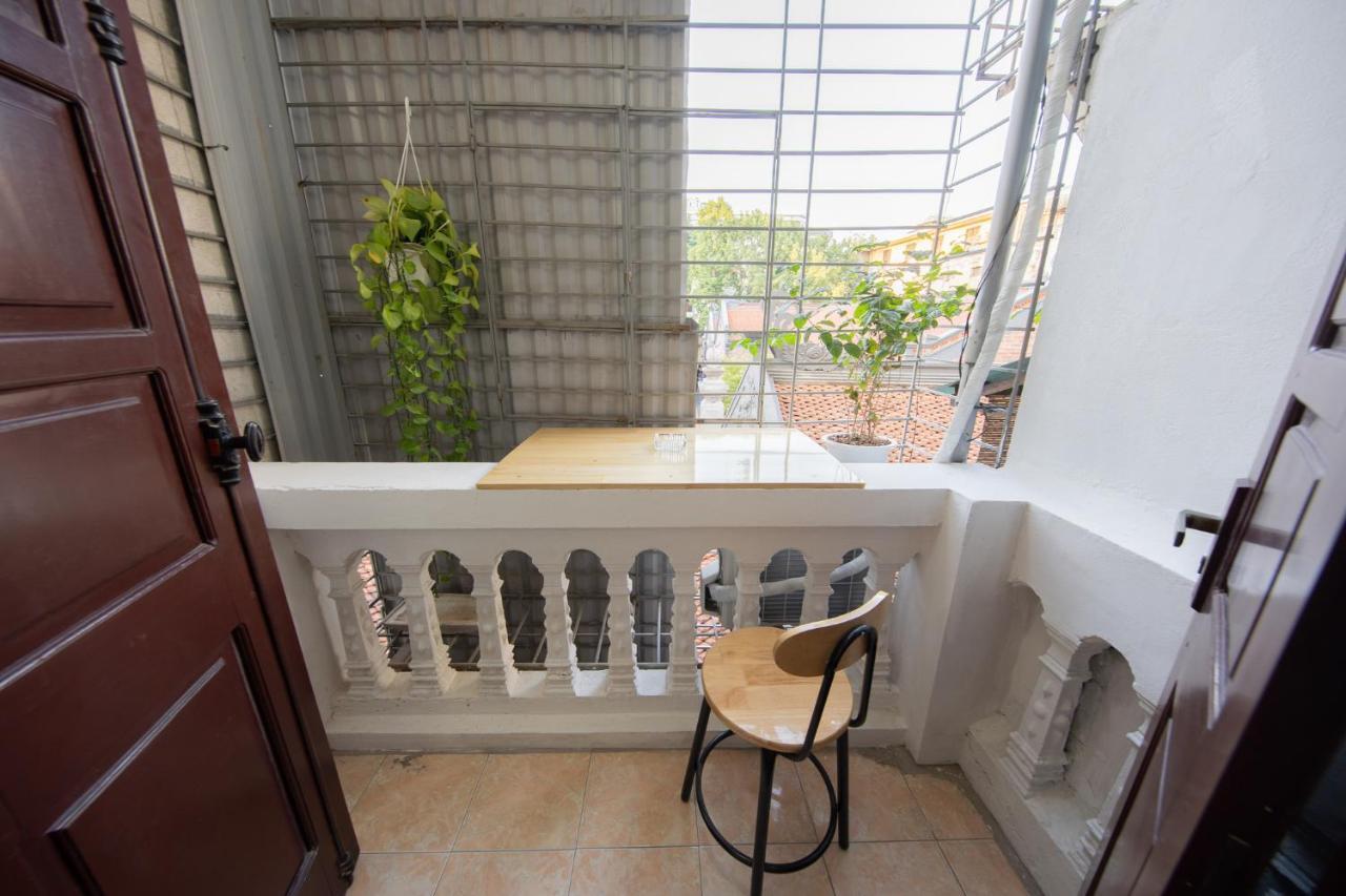Nusmile'S Hostel And Travel Hanoi Buitenkant foto